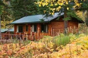 Mount Robson Lodge & Robson Shadows Campground Image