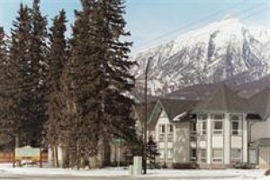 Mountain View Inn Canmore Image