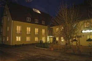 Neumaiers Hirsch Gasthof & Landhotel voted  best hotel in Weissenhorn