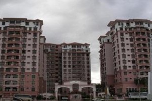 North Borneo Paradise at Marina Court Resort Condo Image