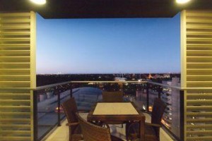 Oaks Horizons Apartment Hotel Image