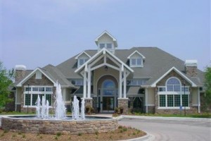 Oakwood Apartments at Plymouth Minneapolis Image