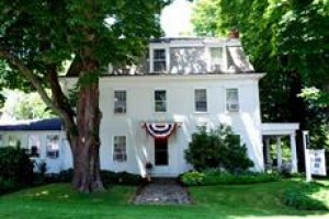 Old Manse Inn voted 2nd best hotel in Brewster