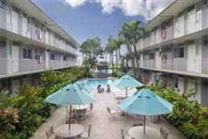 Pacific Marina Inn Image
