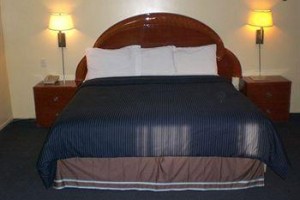 Pacific View Inn & Suites Image
