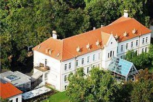 Park Hotel Pelikan voted  best hotel in Szombathely