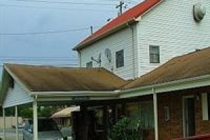 Parkway Inn Newport Image