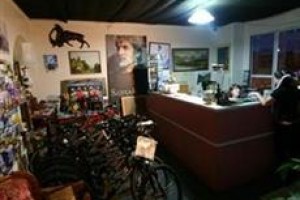Pennys Backpackers Image