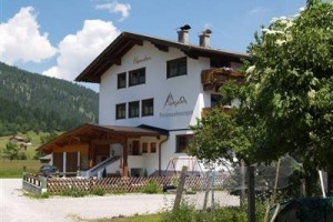 Pension Alpenstern Lermoos Image