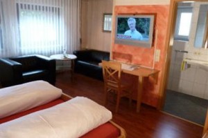 Hotel Garni Pension Zur Krone Image