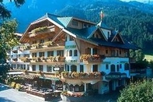 Hotel Perauer Image