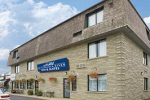 Petawawa River Inn & Suites Image