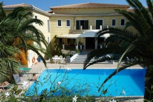 Phoenix Hotel Apollonioi Image