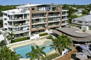 Pier One Apartments Image