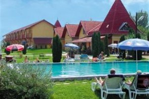 Piknik Holiday Village Hotel Siofok Image