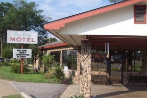 Pine Lodge Motel voted  best hotel in Baxley