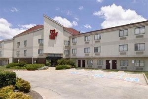 Plano Inn & Suites Image