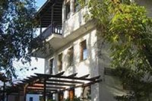 Platanofylla Studios & Apartments Kala Nera (Milies) voted  best hotel in Kala Nera 