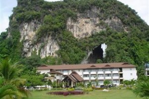 P.N.Mountain Resort and The Cliff Villas voted  best hotel in Ao Luek