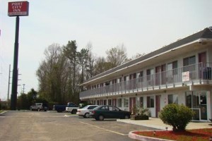 Port City Inn Image