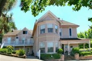 Power's Mansion Inn Image