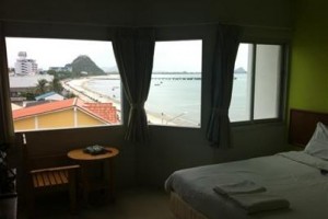 Prachuap Beach Hotel Image