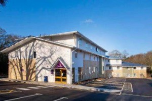 Premier Inn Christchurch Highcliffe Image