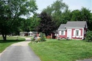 Pride Motel & Cottages Image