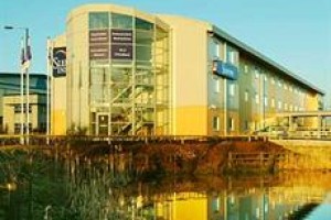 Purple Hotel Doncaster Image