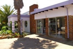 Purple Palms Traveller Lodge and Backpacker Image