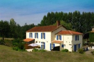 Puyrouzeau Gite Holidays voted  best hotel in Saint-Jean-de-Beugne