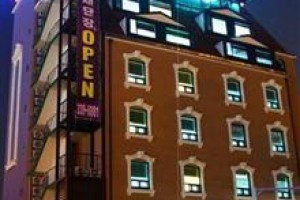 Q Hotel Yongin voted 2nd best hotel in Yongin