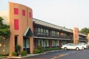 Quality Inn Roanoke Airport Image