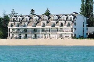 Quality Inn And Suites Beachfront Cheboygan Image