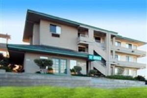 Quality Inn Monterey Beach Dunes Image