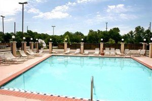 Quality Inn & Suites Airport Austin Image