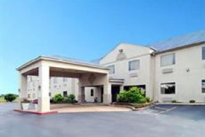 Quality Inn West Memphis voted 8th best hotel in West Memphis
