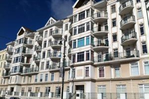 Queens Apartment Image