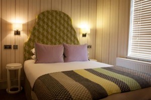Queens Head Inn & Restaurant Image