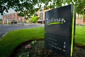 Radisson Hotel and Suites Chelmsford / Lowell Image