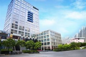 Radisson Hotel Pudong Century Park Image