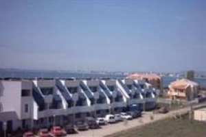 Ralitsa Vlas Apartments Image