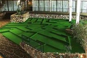 Ramada Hotel Airport Moline Image