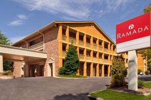 Ramada Inn & Suites Opryland South Airport North Image