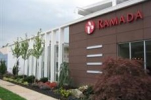 Ramada Inn & Suites of Rockville Centre Image