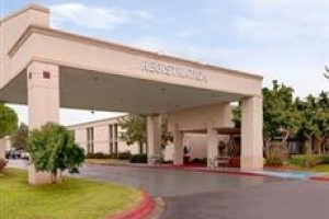 Ramada Inn Conference Center Bossier City Image