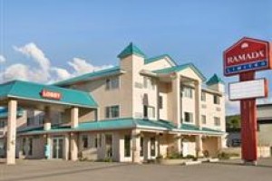 Ramada Limited Hotel 100 Mile House Image