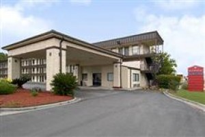 Ramada Limited - Savannah Airport Image