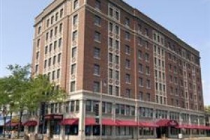 Ramada Plaza Hotel Fond du Lac voted 3rd best hotel in Fond du Lac