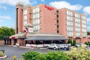 Ramada Plaza Niagara Falls Image